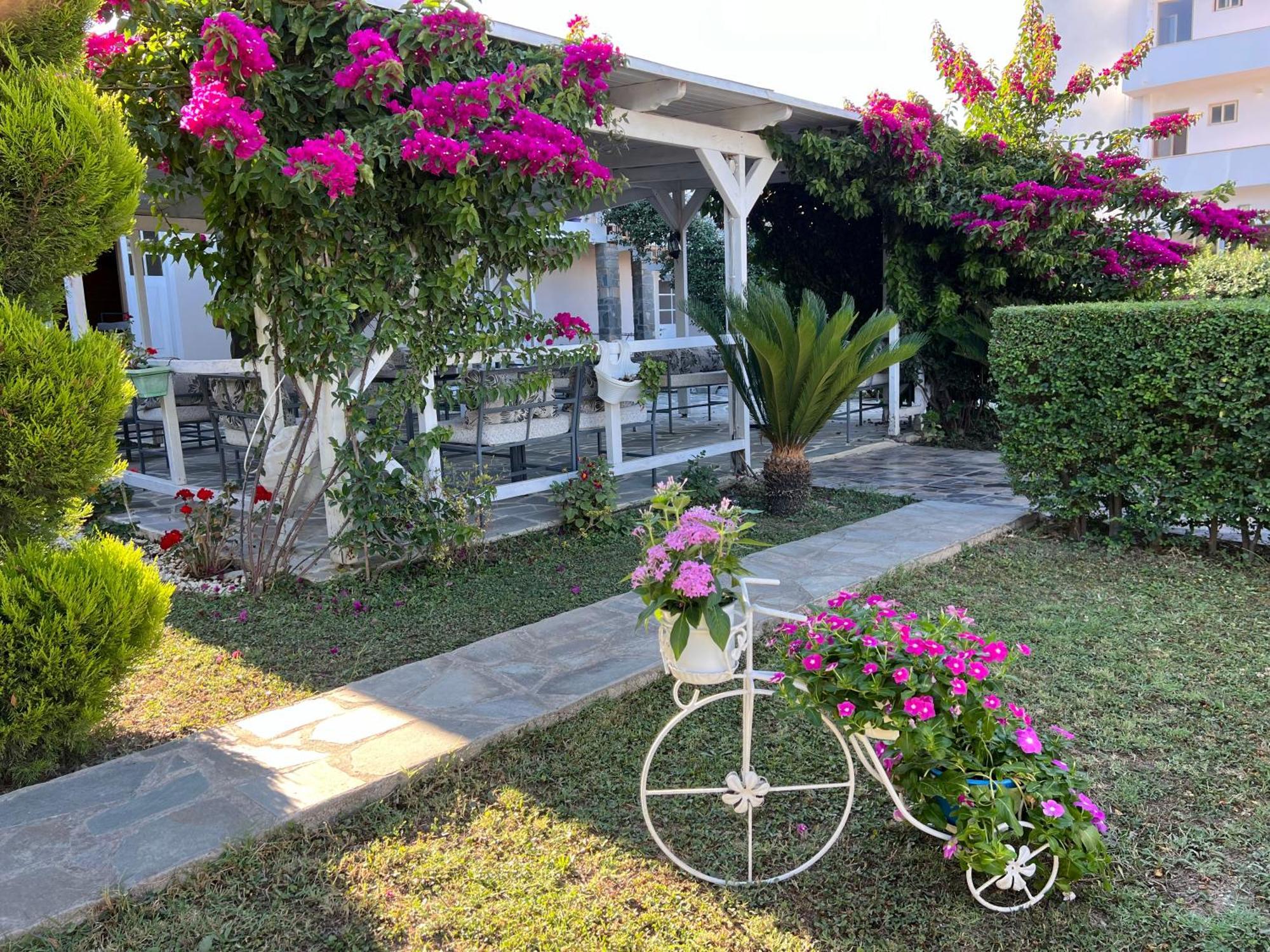 Nili Hotel Vlorë Exterior foto